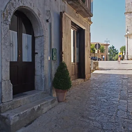 Palazzo Ruggiero 3* Montefusco