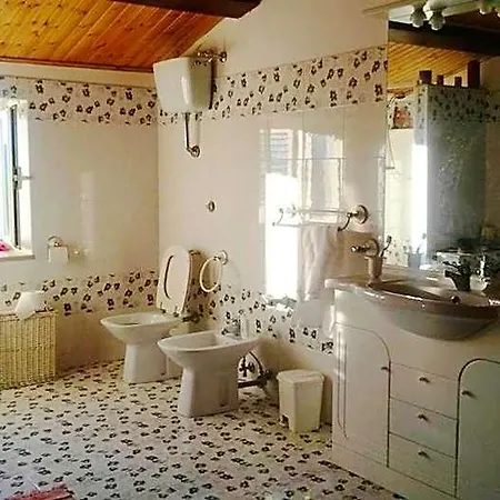 Palazzo Ruggiero 3* Montefusco