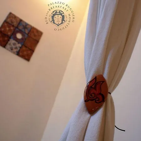 Palazzo Ruggiero לינה וארוחת בוקר 3*